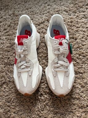 New Balance White & Red 327 Low-Top Sneakers